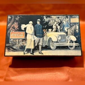 Coca Cola Vintage Tin Box w/lid